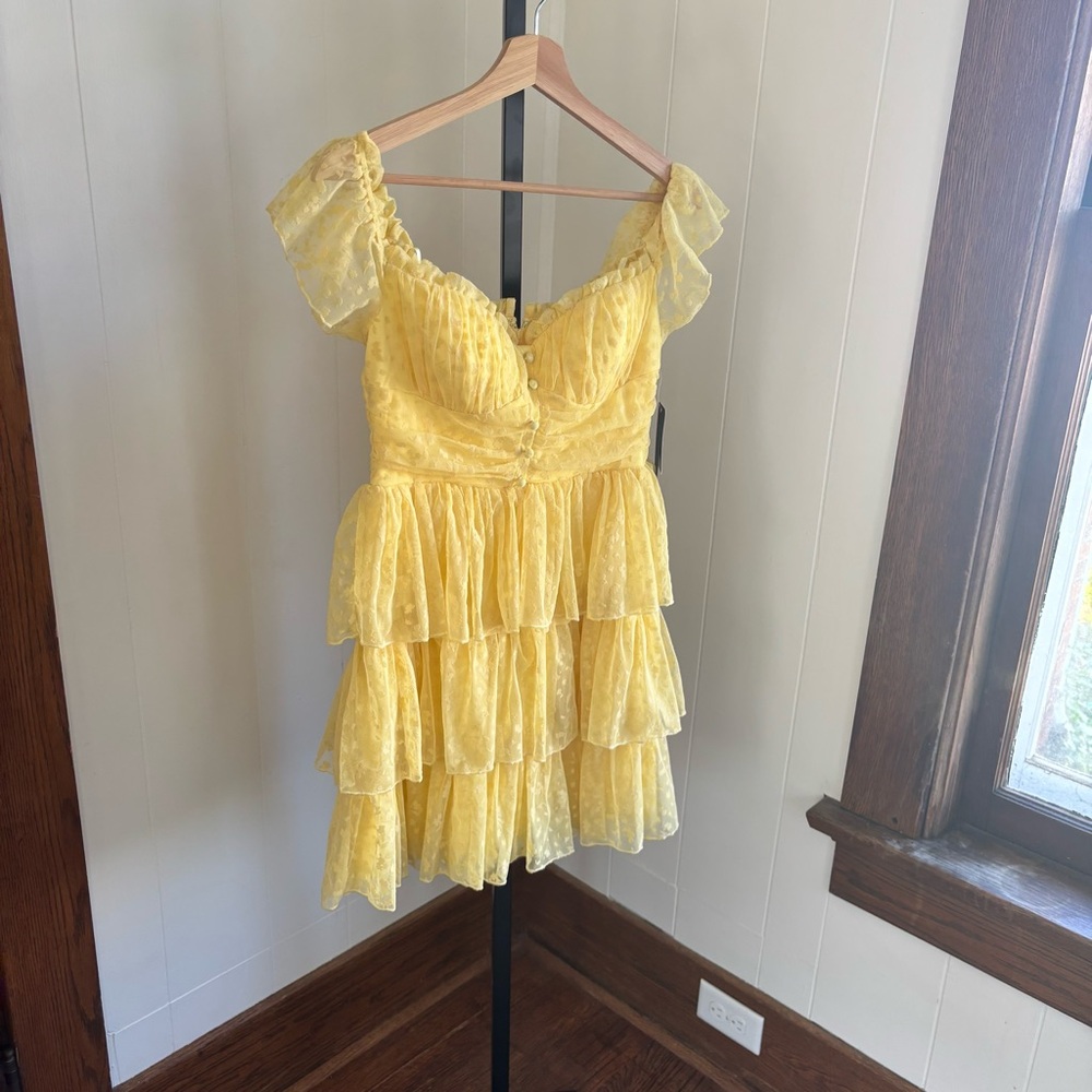 NWT City Studio Juniors 9/10 Yellow Off Shoulder Tiered Ruffle Babydoll Dress
